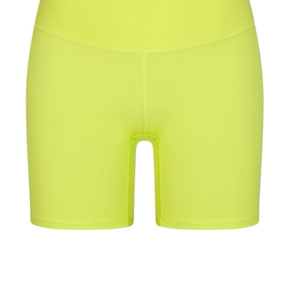 Skims Everybody High waisted shorts